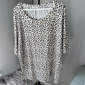 Easel animal print top